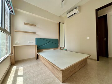 Room in 2 BHK Apartment at Piramal Vaikunth, Balkum Pada – for Rent