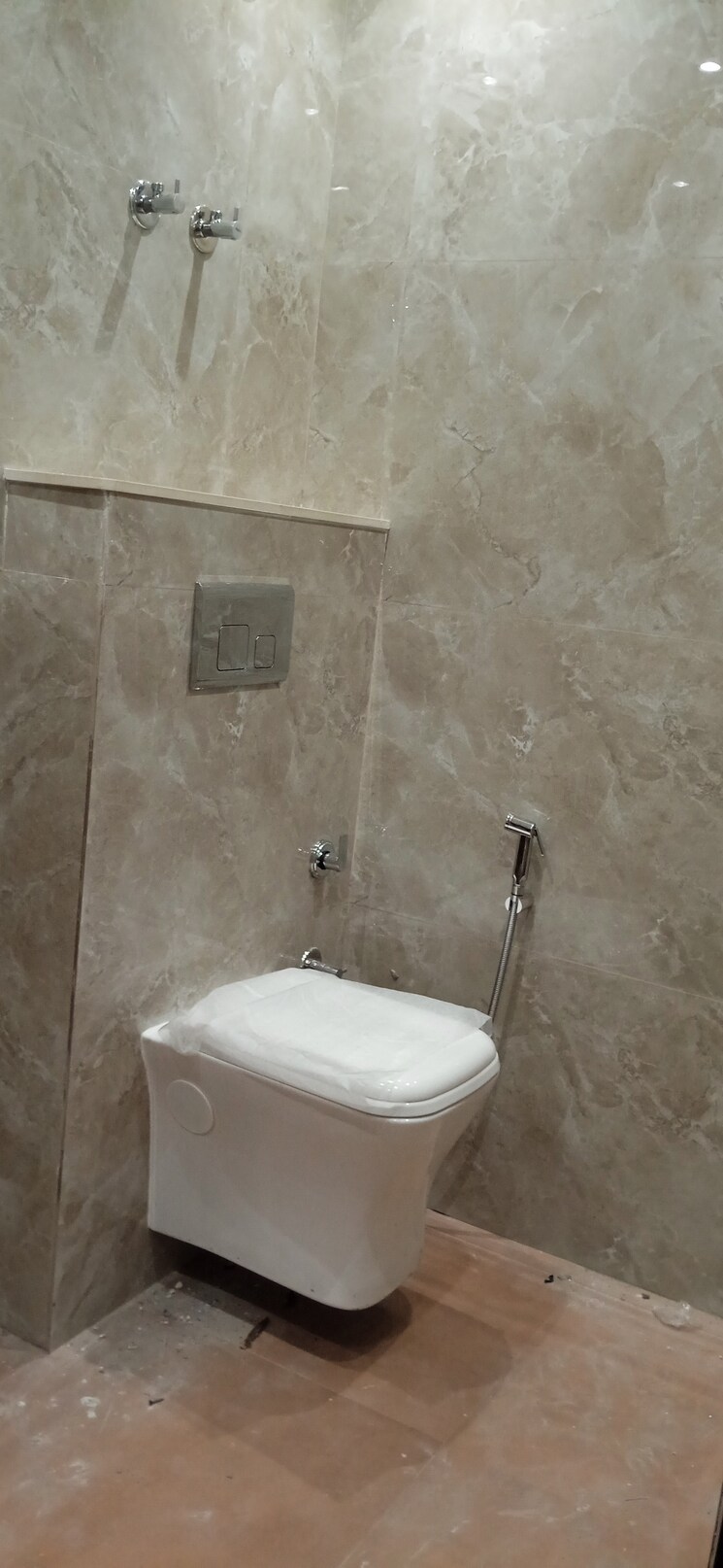 Attached Bathroom, igi airport area 2.5 Bedroom 700 Sq.Ft. Apartment In Igi Airport Area Delhi 8776628