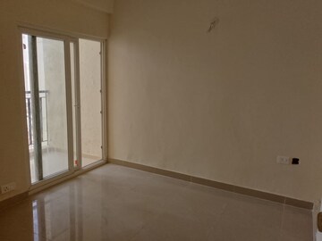 Room in 3 BHK Apartment at Amrapali Terrace Homes, Tech Zone 4 Greater Noida – for Sale