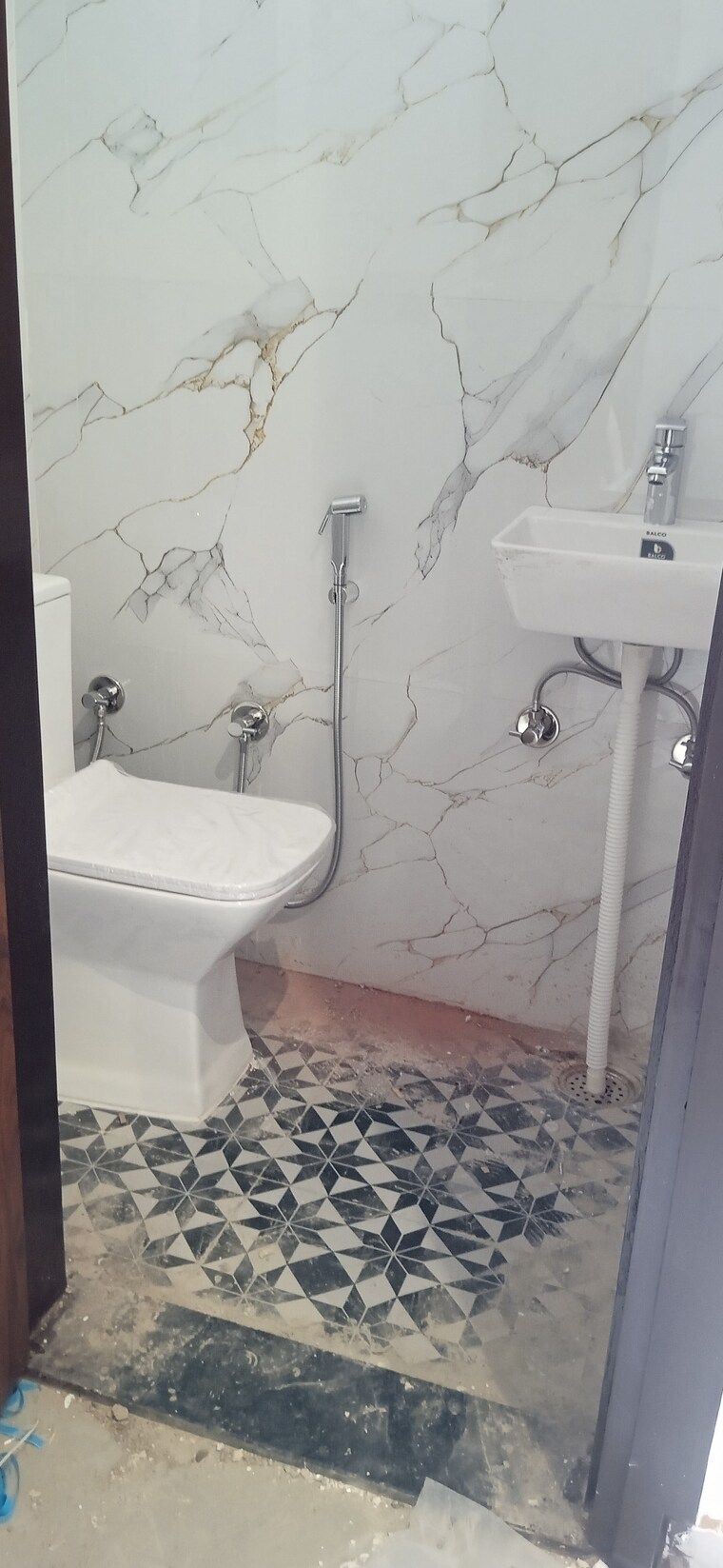 Bathroom, igi airport area 2.5 Bedroom 700 Sq.Ft. Apartment In Igi Airport Area Delhi 8776628