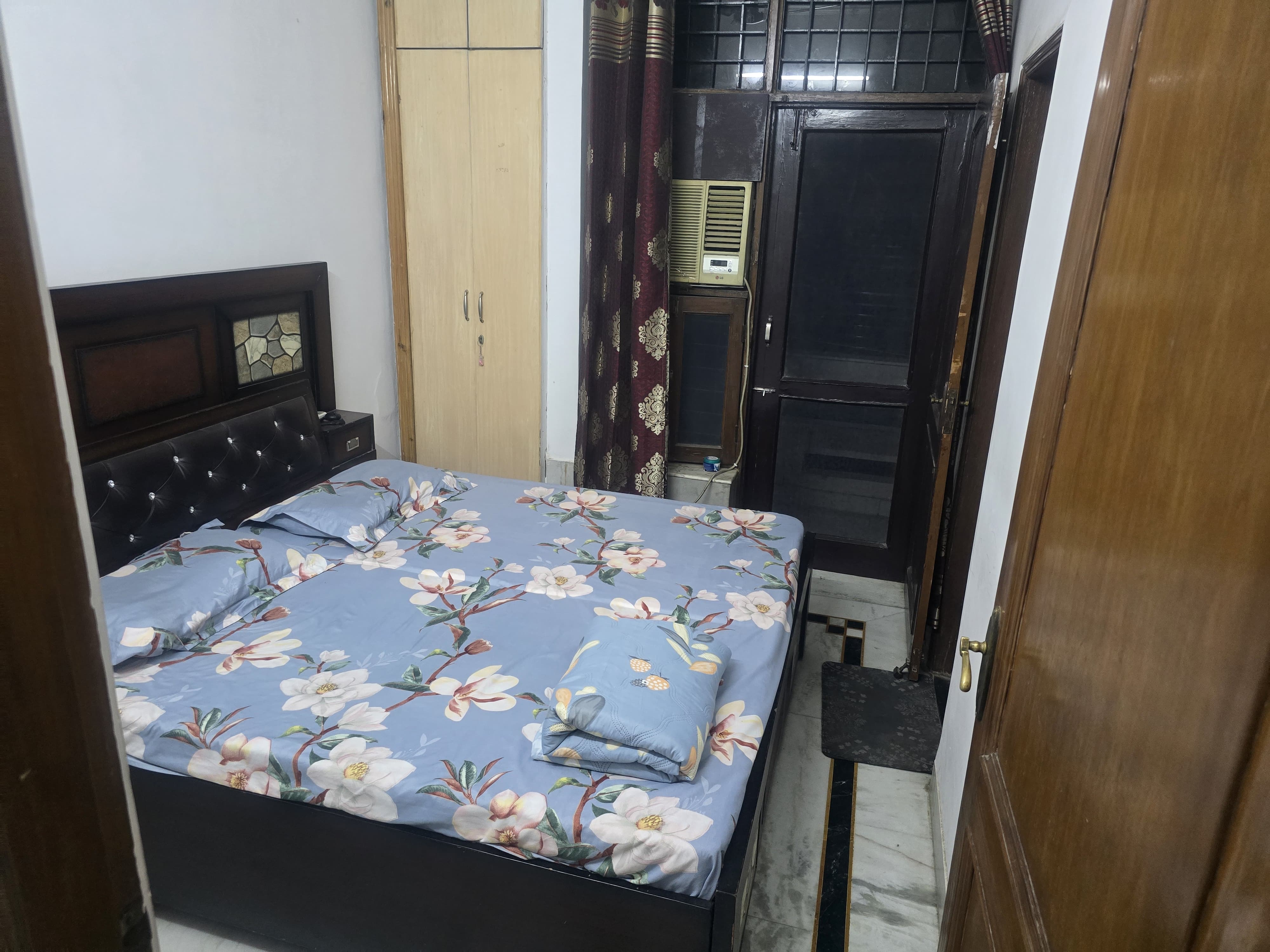 2 BHK Builder Floor For Rent in Sector 45