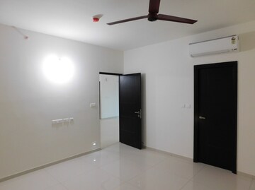Room in 3 BHK Apartment at Rajapushpa Provincia, Narsingi – for Rent