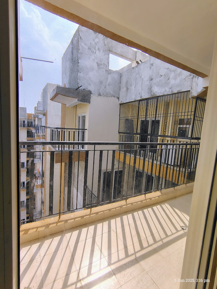 Balcony, amrapali-terrace-homes 2.5 Bedroom 990 Sq.Ft. Apartment In Tech Zone 4 Greater Noida Greater Noida 8776721