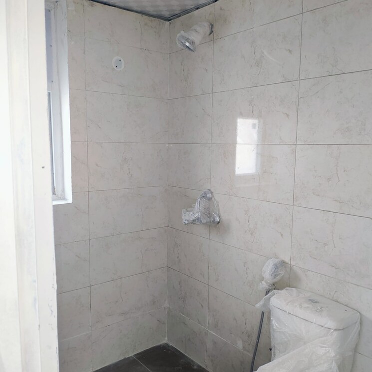 Bathroom, omaxe-lake 4 Bedroom 2300 Sq.Ft. Apartment In North Mullanpur Chandigarh 8776830