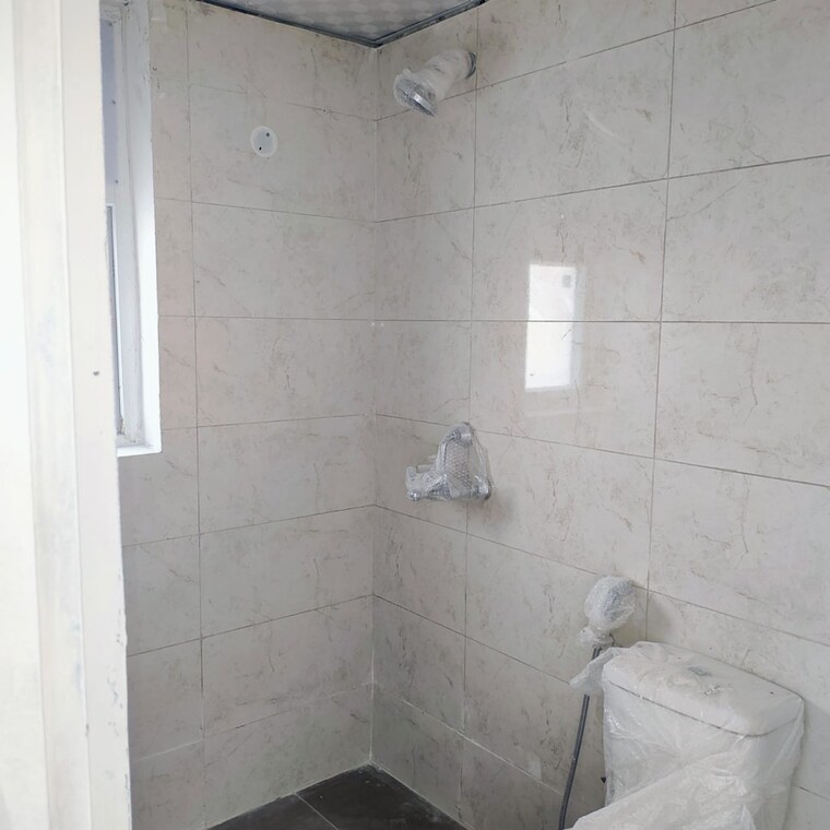 Bathroom, omaxe-lake 4 Bedroom 2300 Sq.Ft. Apartment In North Mullanpur Chandigarh 8776830