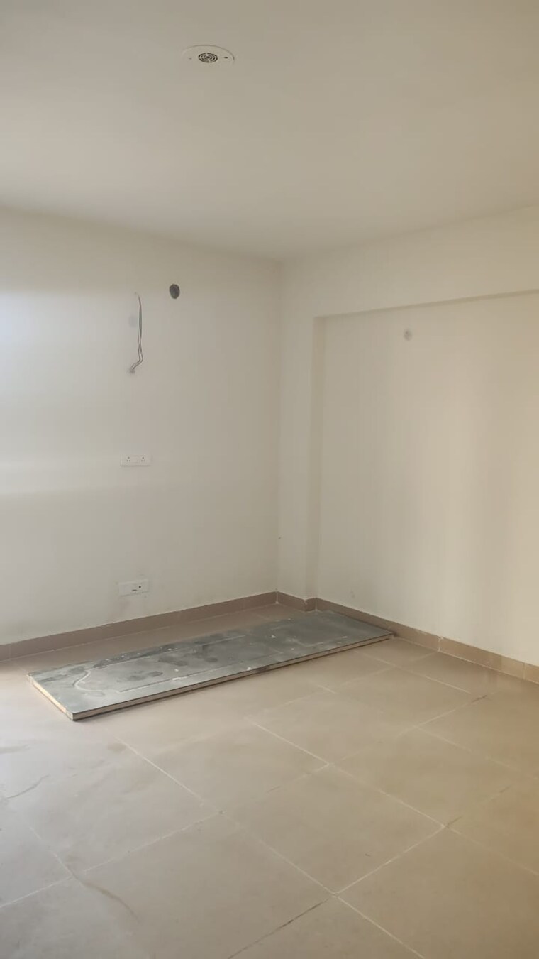 Room, omaxe-lake 4 Bedroom 2300 Sq.Ft. Apartment In North Mullanpur Chandigarh 8776830