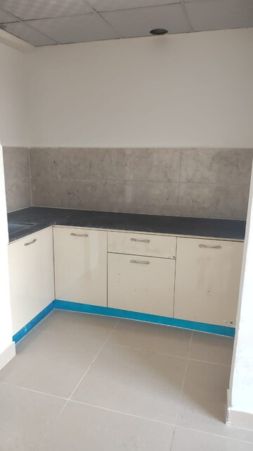 Furnished Amenities in 4 BHK Apartment at Omaxe Lake, North Mullanpur – for Sale
