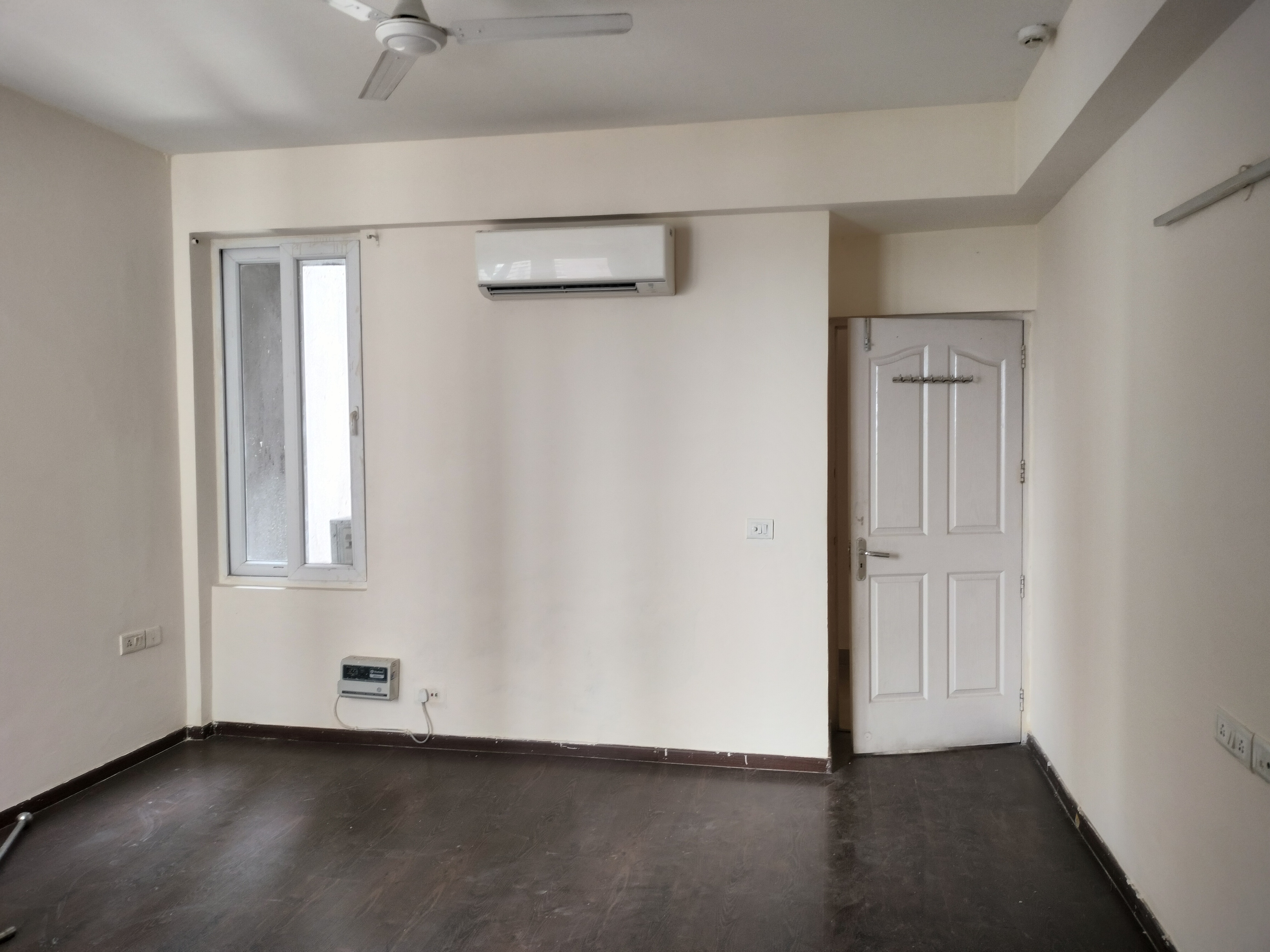 3 BHK + Servant Room,Study Room Apartment For Rent in Lotus Panache