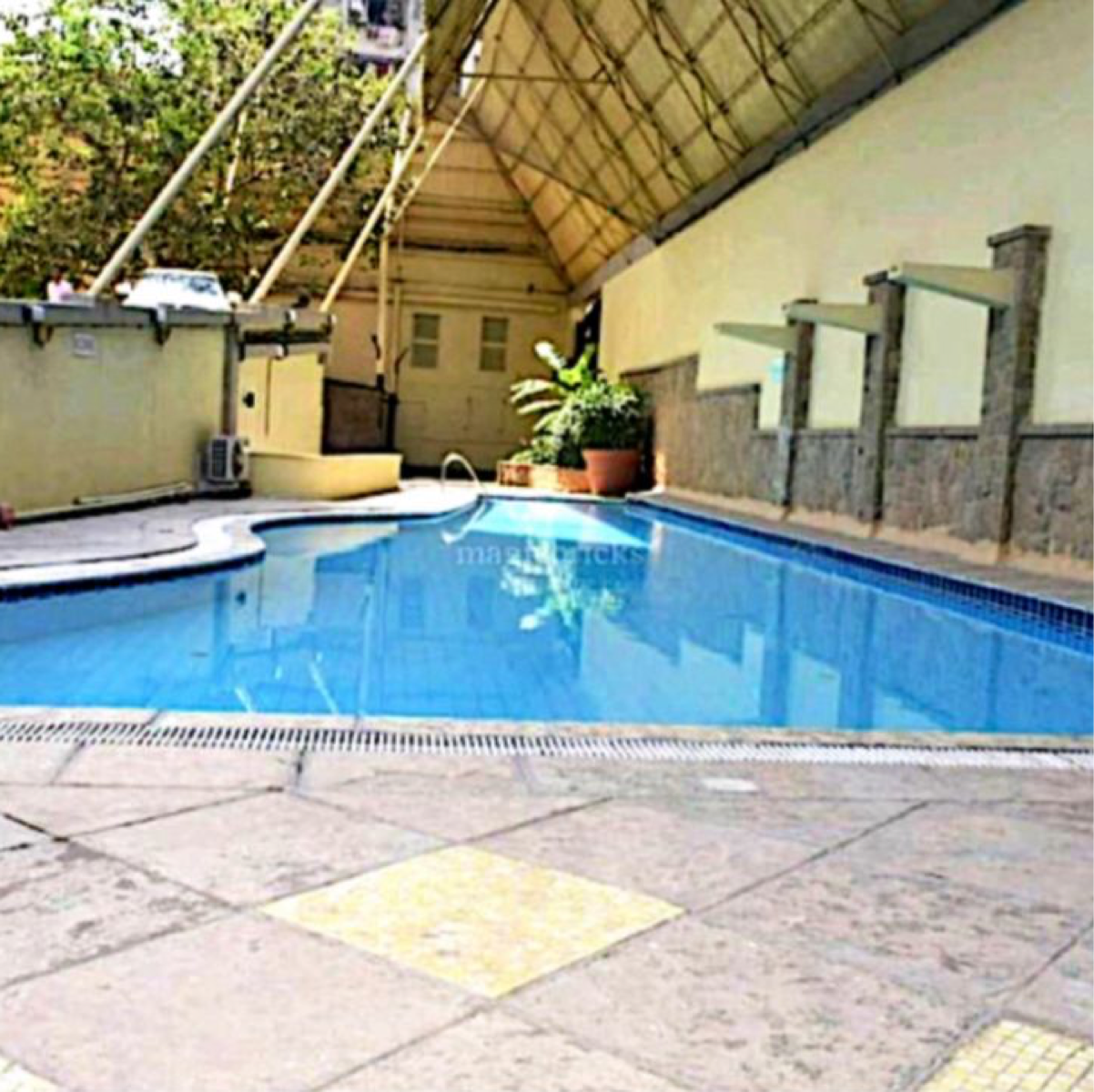 1 BHK 440 Sq.Ft. Apartment in Lady Ratan Tower