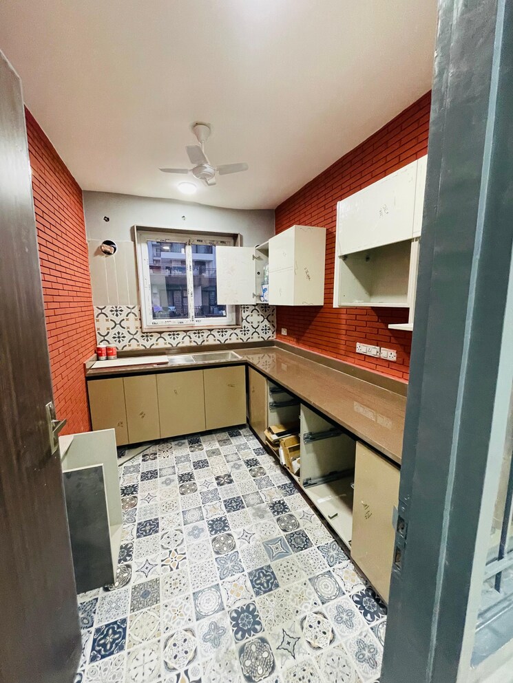 Kitchen, pyramid-fusion-homes 2 Bedroom 680 Sq.Ft. Apartment In Sector 70a Gurgaon 8776775