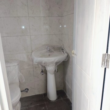 Bathroom in 3 BHK Apartment at Omaxe Lake, North Mullanpur – for Sale