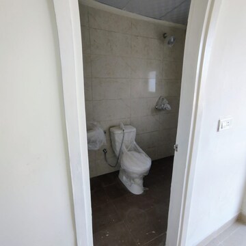 Bathroom in 3 BHK Apartment at Omaxe Lake, North Mullanpur – for Sale