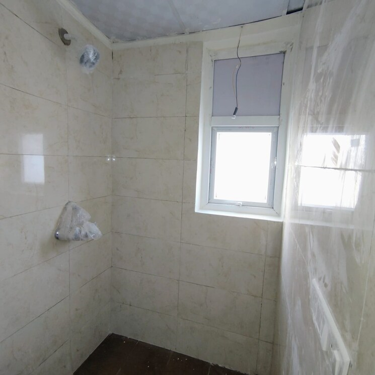 Bathroom, omaxe-lake 3 Bedroom 2300 Sq.Ft. Apartment In North Mullanpur Chandigarh 8776882