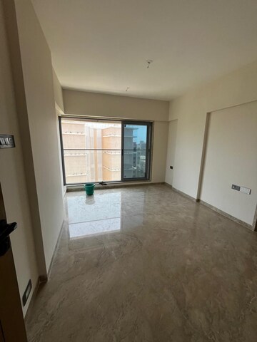 Room in 3 BHK Apartment at Veena Solace, Santacruz West – for Rent