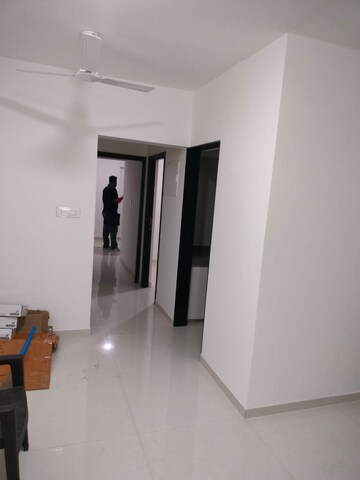 Room in 1 BHK Apartment at Chandiwala Pearl Regency, Andheri West – for Rent