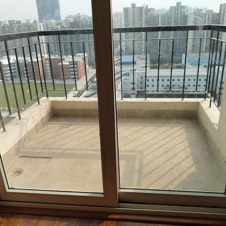 Balcony, amrapali-dream-valley 2 Bedroom 805 Sq.Ft. Apartment In Amrapali Dream Valley Greater Noida 8777141