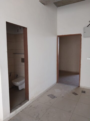 Room in  Office Space at Shreeya Amalga, Thaltej – for Rent