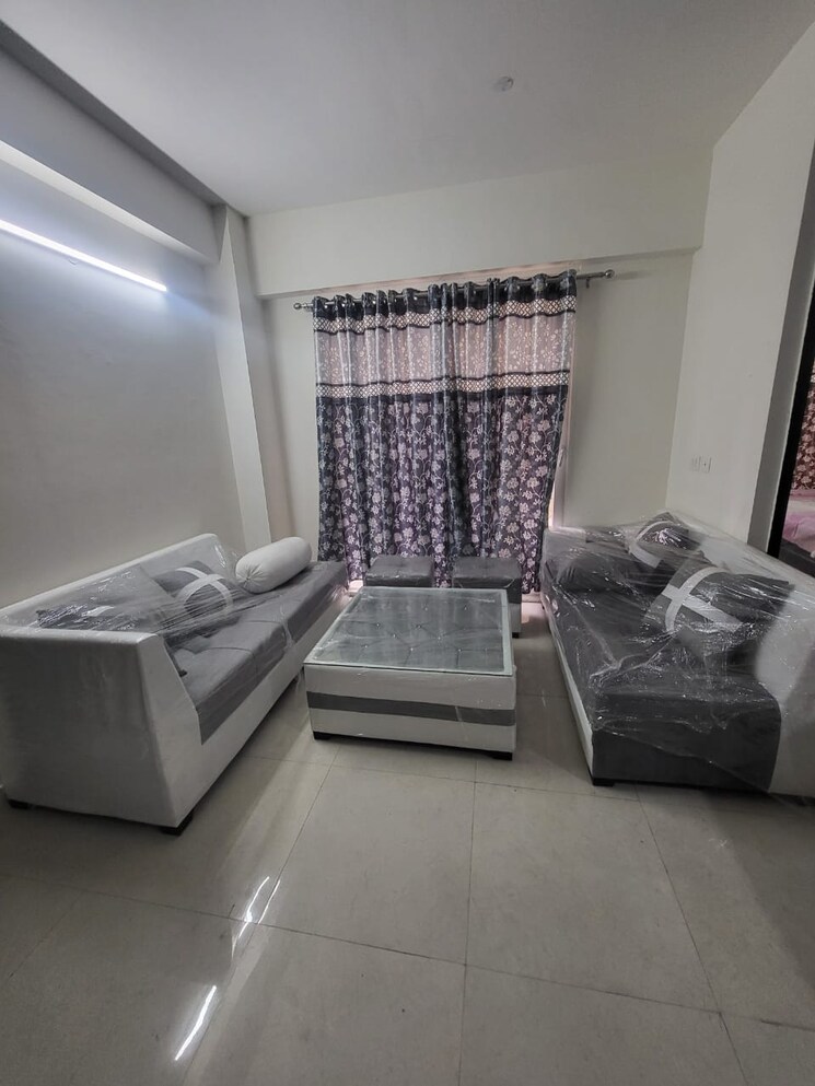 Living Room, signature-the-serenas 2 Bedroom 631 Sq.Ft. Apartment In Sohna Sector 36 Gurgaon 8777345