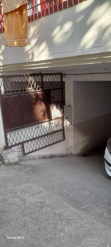 Balcony in 1 BHK Builder Floor at Vaishali Sector 5 – for Rent