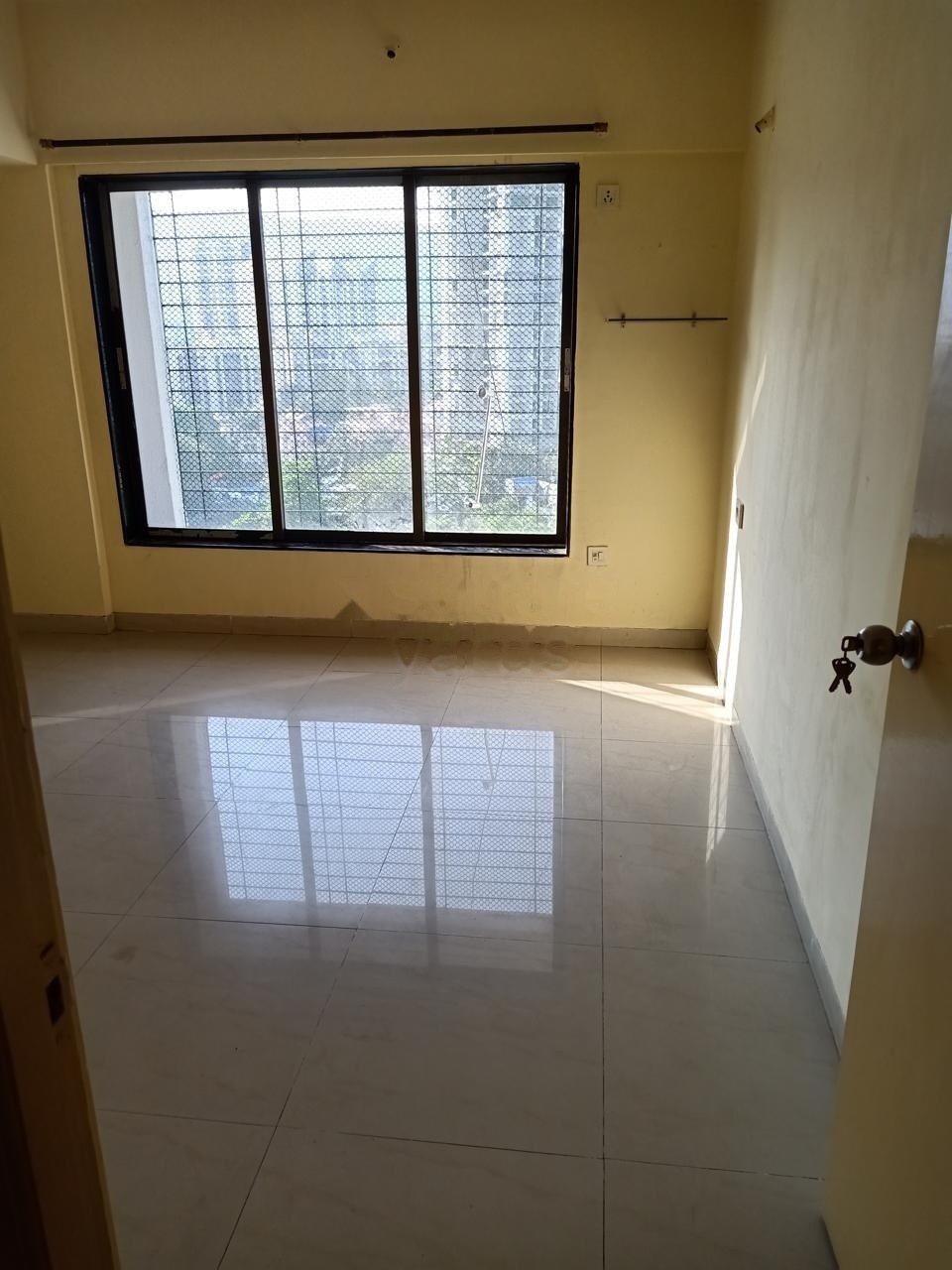 2 BHK 700 Sq.Ft. Apartment in Nirlac Solitaire Tower