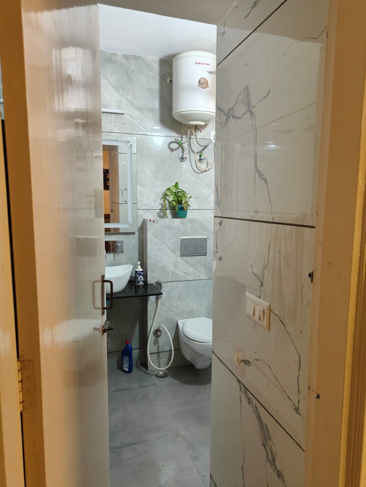 Master Bedroom, ardee-city 3 Bedroom 240 Sq.Yd. Builder Floor In Sector 52 Gurgaon 8777426