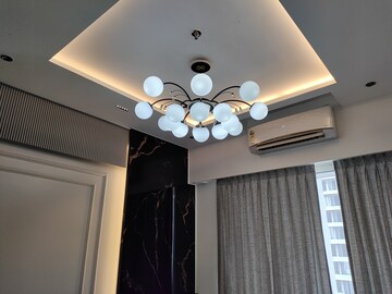 Furnished Amenities in 2.5 BHK Apartment at Ekta Tripolis, Goregaon West – for Rent