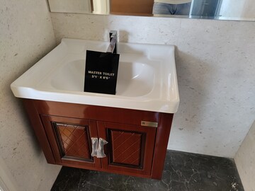 Bathroom in 2.5 BHK Apartment at Ekta Tripolis, Goregaon West – for Rent
