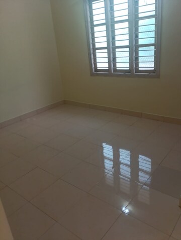 Room in 2 BHK Builder Floor at Koramangala – for Rent