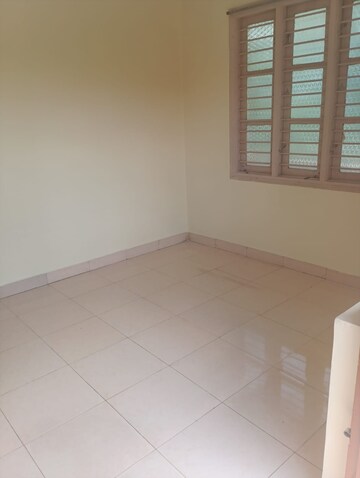 Room in 2 BHK Builder Floor at Koramangala – for Rent