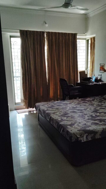 Bedroom in 3 BHK Apartment at Gokul Sangeet, Santacruz West – for Rent