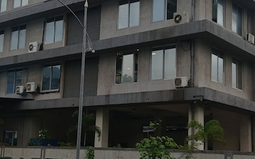 Office Space For Sale in Sahar Plaza, Andheri East