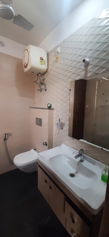3 BHK Builder Floor For Rent in Ansal Sushant Lok I, Sector 43