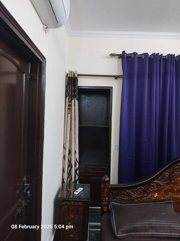 Living Room in 2 BHK Builder Floor at Ardee City, Sector 52 – for Rent