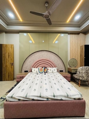 Bedroom in 3.5 BHK Builder Floor at Sector 35 – for Sale