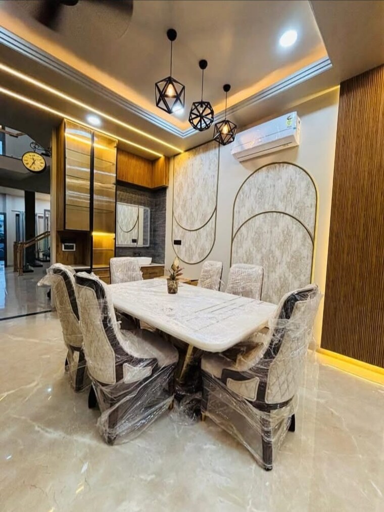 Gym, sector 35 3.5 Bedroom 3150 Sq.Ft. Builder Floor In Sector 35 Faridabad 8777507