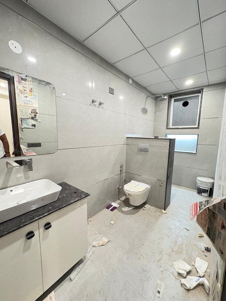 Master Bedroom, dlf-city-gurgaon 3 Bedroom 215 Sq.Yd. Builder Floor In Sector 27 Gurgaon 8777520