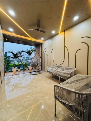 Master Bedroom in 3 BHK Builder Floor at Sector 29 – for Sale