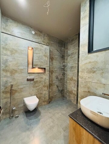 Bathroom in 3 BHK Builder Floor at Sector 29 – for Sale