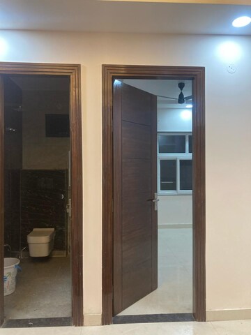 Building Lobby in 3 BHK Builder Floor at Burari – for Rent
