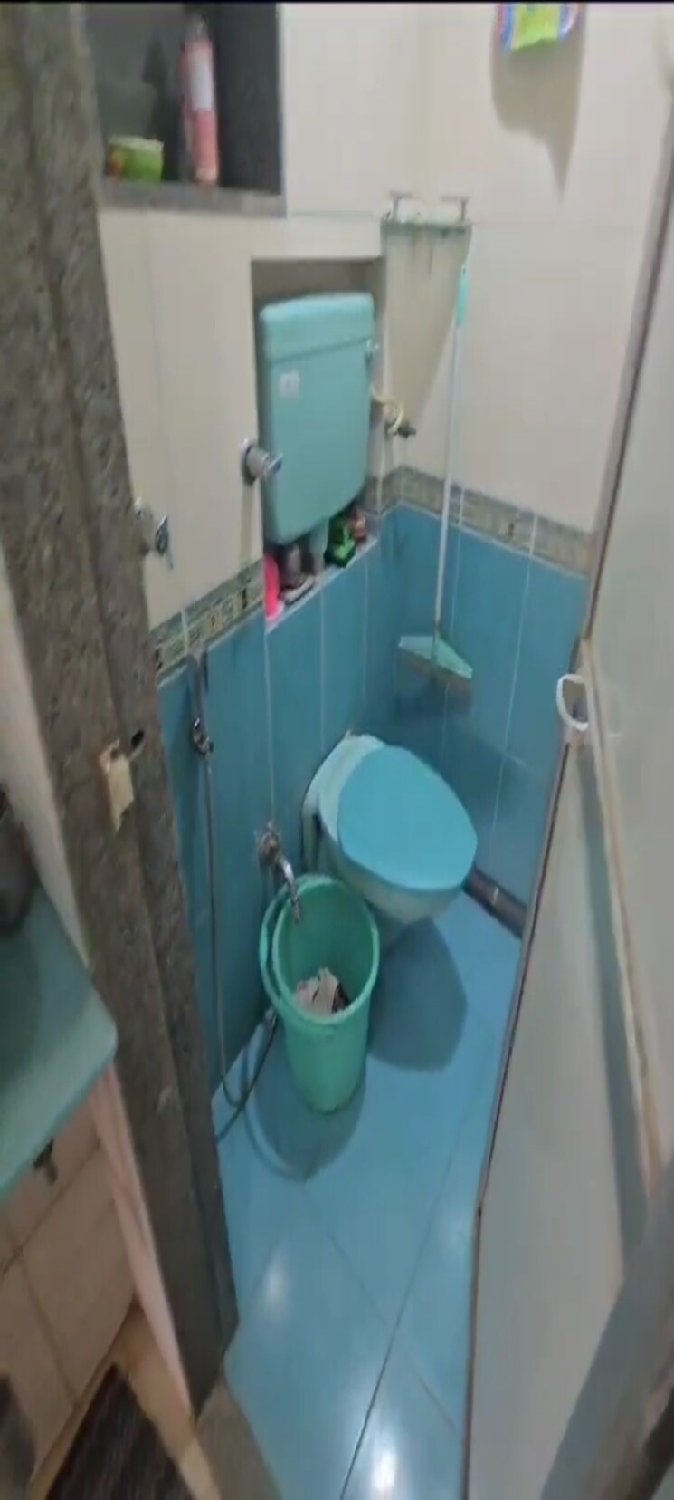 Bathroom, matunga west 1.5 Bedroom 480 Sq.Ft. Apartment In Matunga West Mumbai 8777616