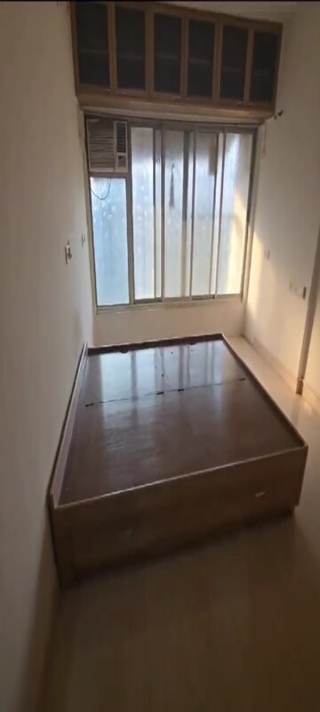 Kitchen in 1.5 BHK Apartment at Matunga West – for Rent