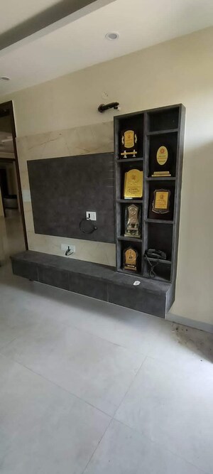 Furnished Amenities in 3 BHK Builder Floor at Burari – for Sale