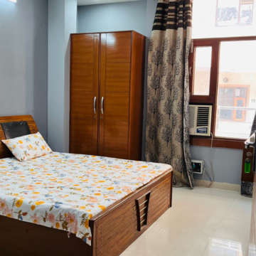Bedroom in  Pg at Sector 39 – for Rent