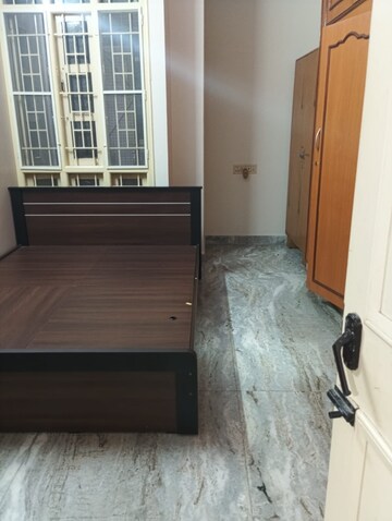 Room in 2 BHK Builder Floor at Koramangala – for Rent