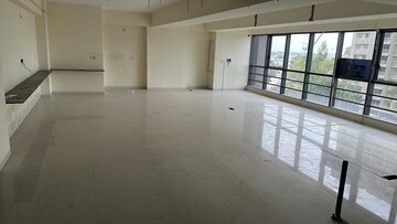 Room in  Office Space at Times Square Arcade, Thaltej – for Rent