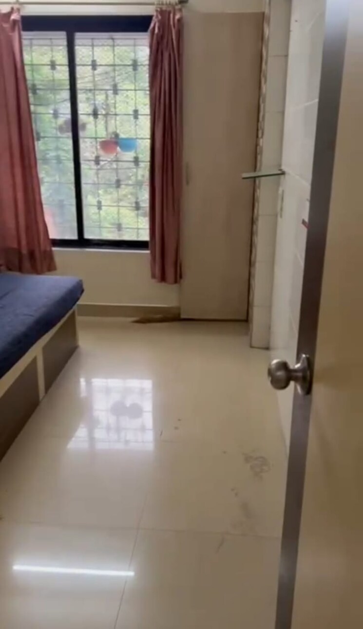 Room, coral-park 2.5 Bedroom 770 Sq.Ft. Apartment In Goregaon East Mumbai 8777769