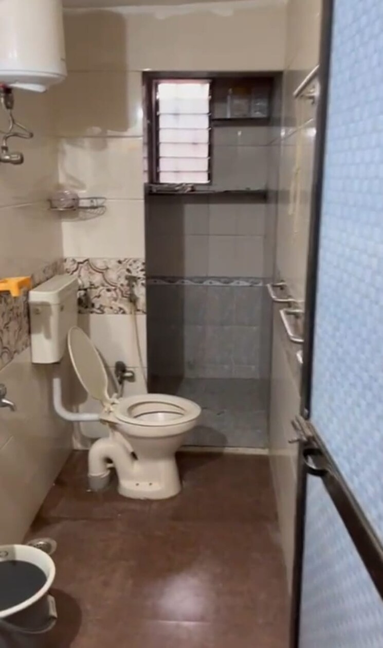 Bathroom, coral-park 2.5 Bedroom 770 Sq.Ft. Apartment In Goregaon East Mumbai 8777769