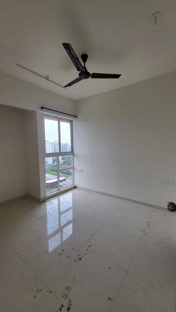 Room in 2 BHK Apartment at Lodha Crown Taloja Quality Homes, Dombivli East – for Rent