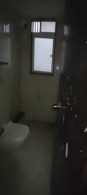 Bathroom in 1.5 BHK Apartment at Dadar West – for Sale