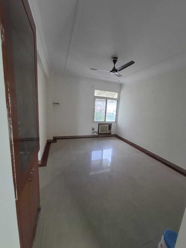 Room, vip road 2 Bedroom 1292 Sq.Ft. Apartment In Vip Road Zirakpur 8777891